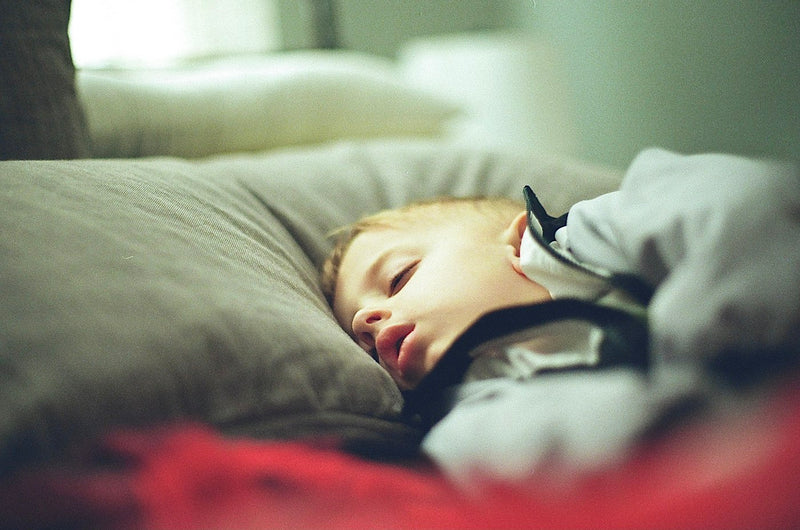 kleo-boybed | Boy lying on his bed